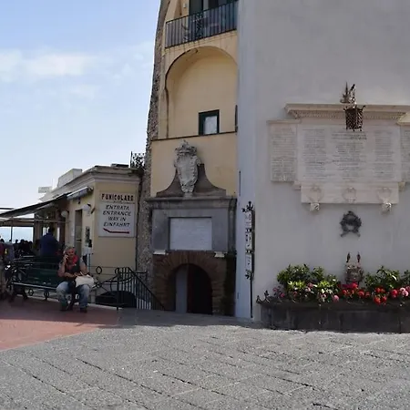 Casa Vera, * Capri